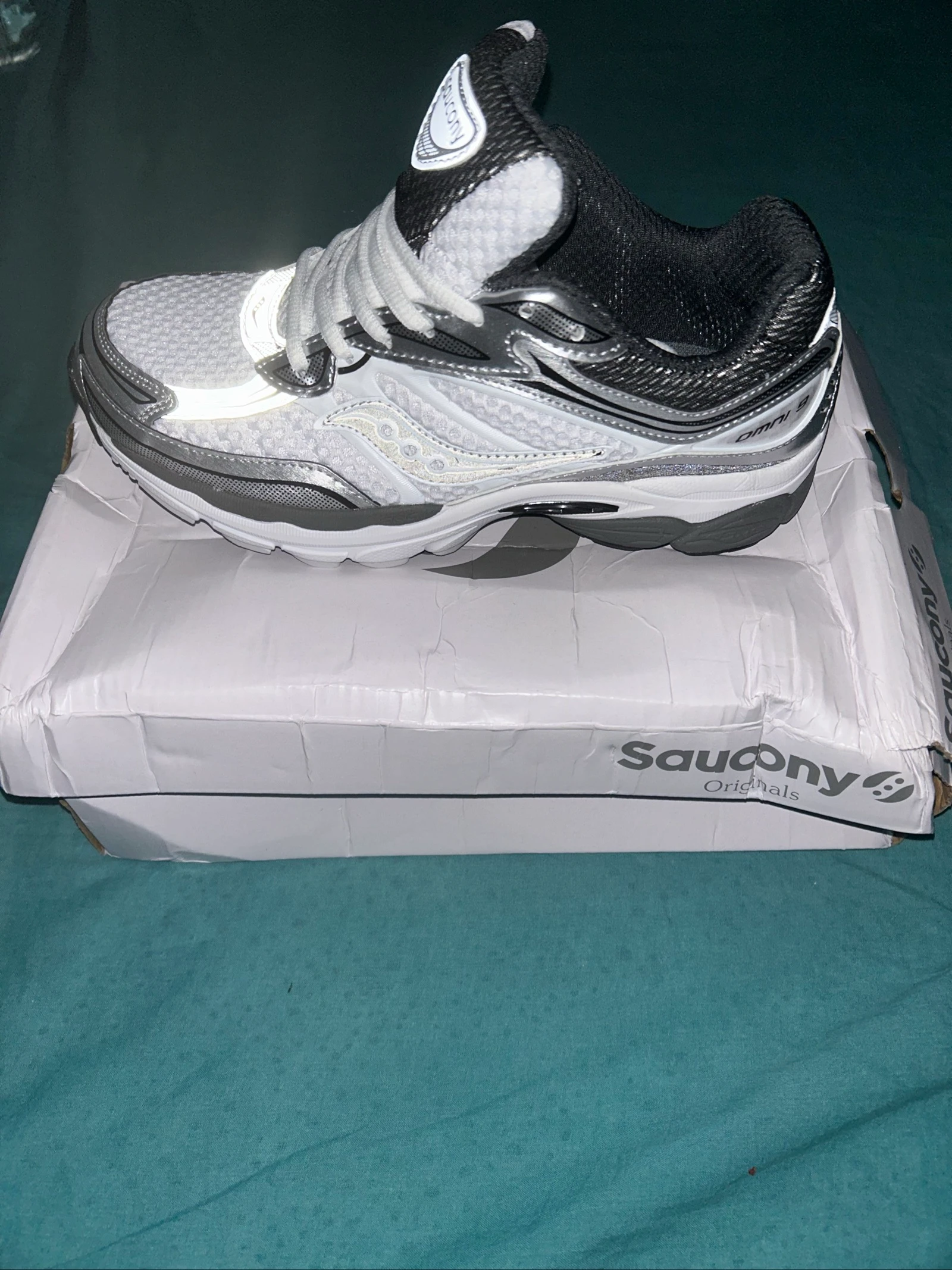 Saucony